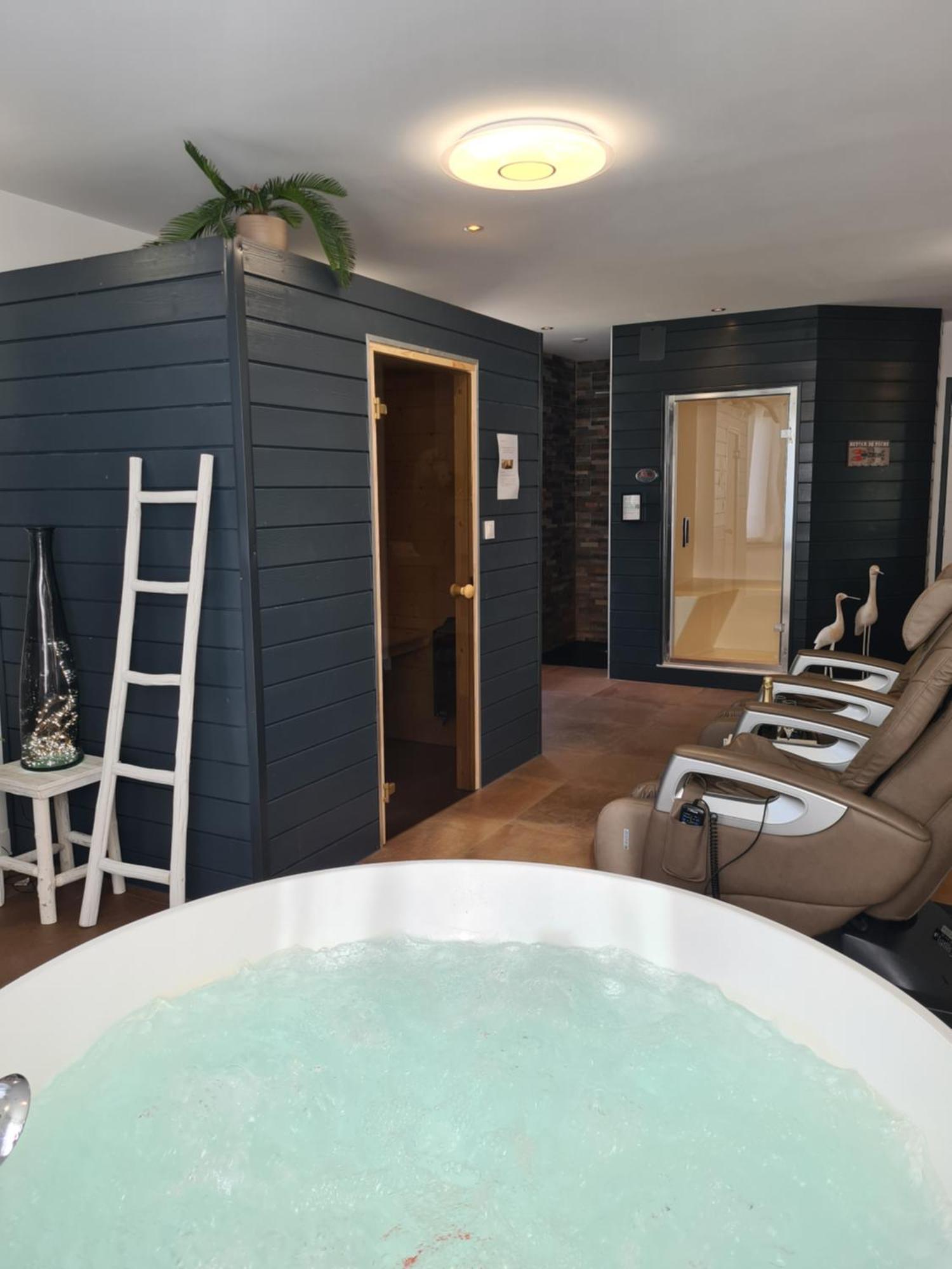 Les Suites De Bougainville Concarneau Εξωτερικό φωτογραφία